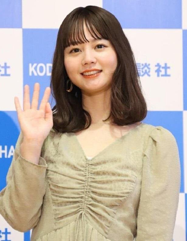 山本聖子 夫 ダルビッシュ有の35歳の誕生日をブログで祝福 聖子さん可愛い 球場をバックにした素敵な写真 モデルプレス