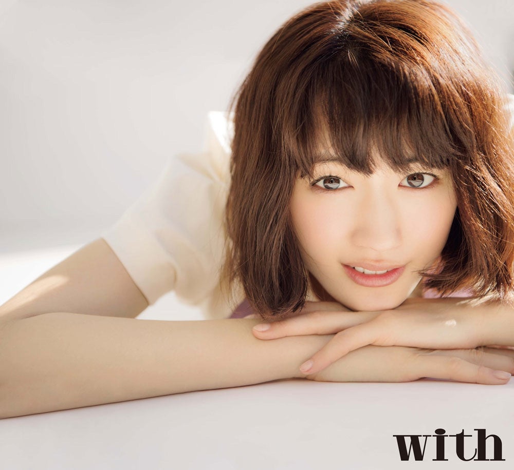 綾瀬はるか“切りたて”ばっさりボブヘアが新鮮　独特な恋愛観も告白