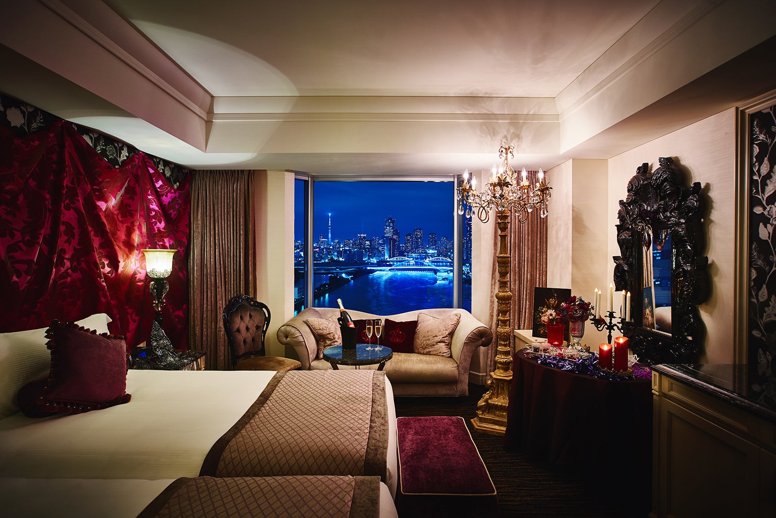 “悪役の棲み処”の特別部屋に滞在「ヴィランズルーム」ホテルインターコンチネンタル東京ベイに登場