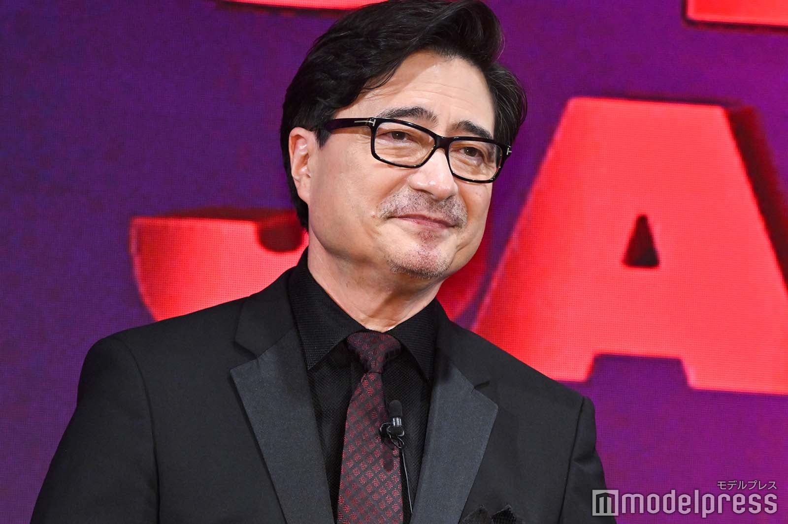 MCのジョン・カビラ （C）モデルプレス