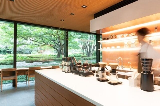 すでにオープンしている「HARIO」直営のカフェ