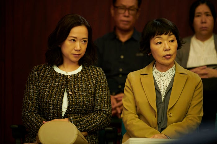 和久井映見、小林聡美「法廷のドラゴン」第3話(C)「法廷のドラゴン」製作委員会