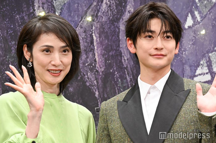 天海祐希、高橋文哉(C)モデルプレス