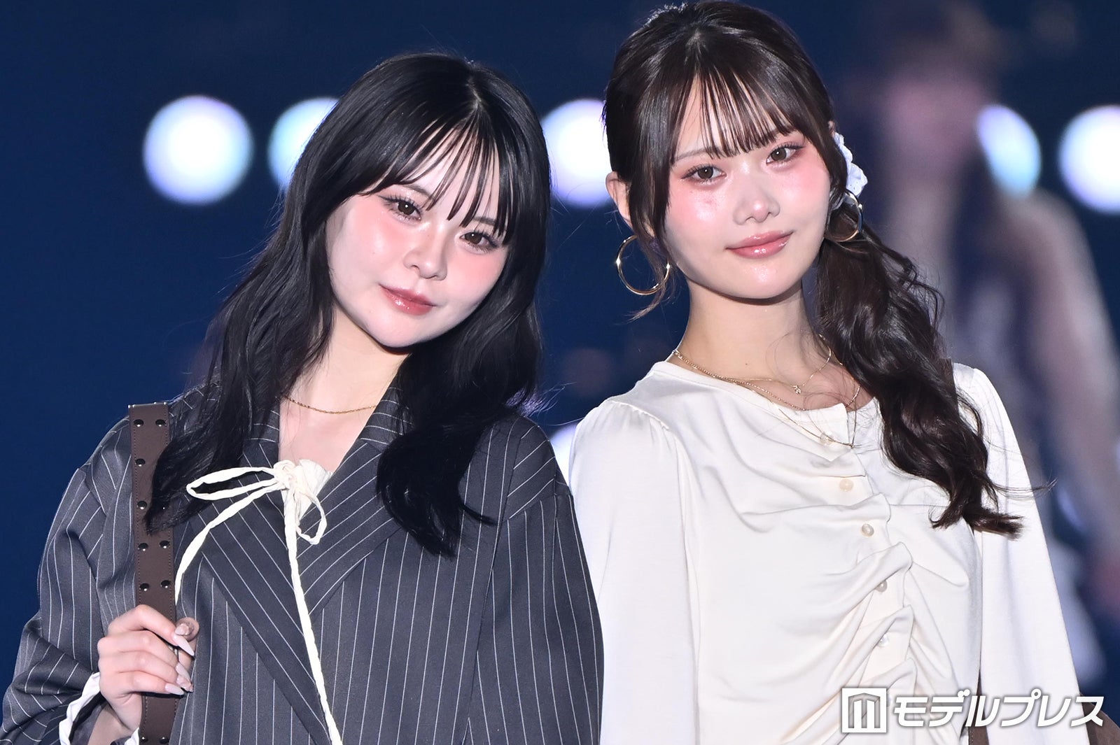 美人YouTuberさくらの妹・滴「関コレ」シークレット出演 姉妹で手繋ぎランウェイ