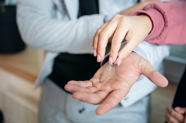 フラれた！彼に合い鍵を返すときの《女性のたしなみ》３つ