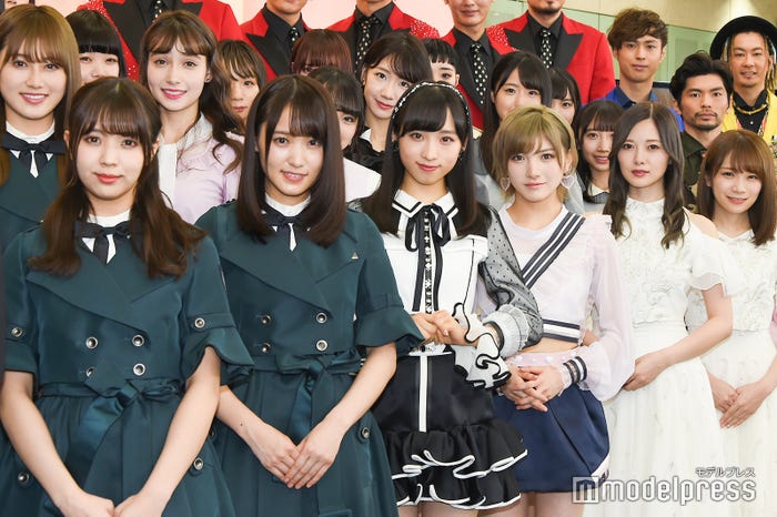 記者会見に登壇したメンバー/欅坂46、AKB48、乃木坂46 (C)モデルプレス