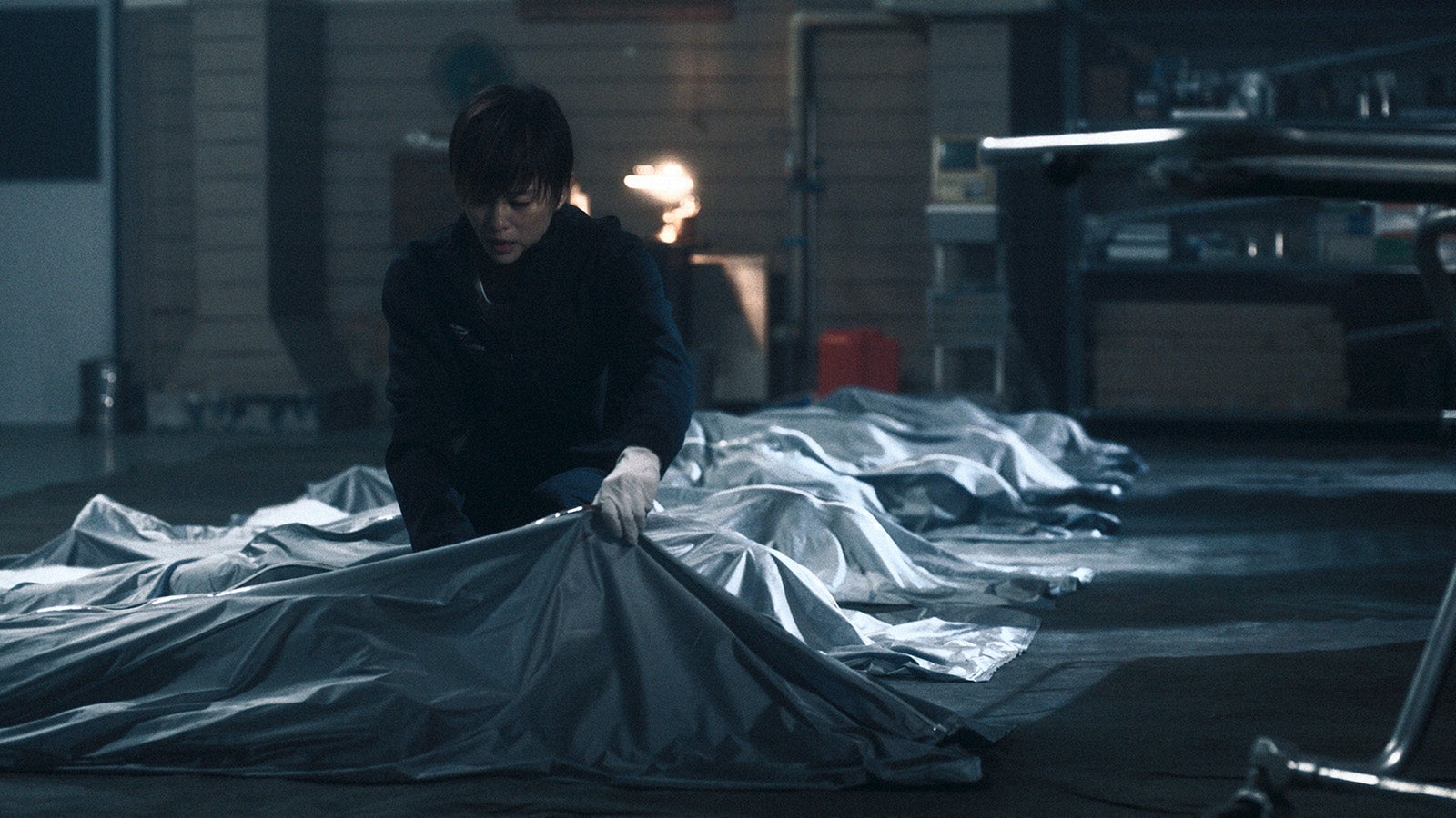 「エンジェルフライト 国際霊柩送還士」第2話より（C）NHK