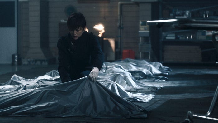 「エンジェルフライト 国際霊柩送還士」第2話より(C)NHK