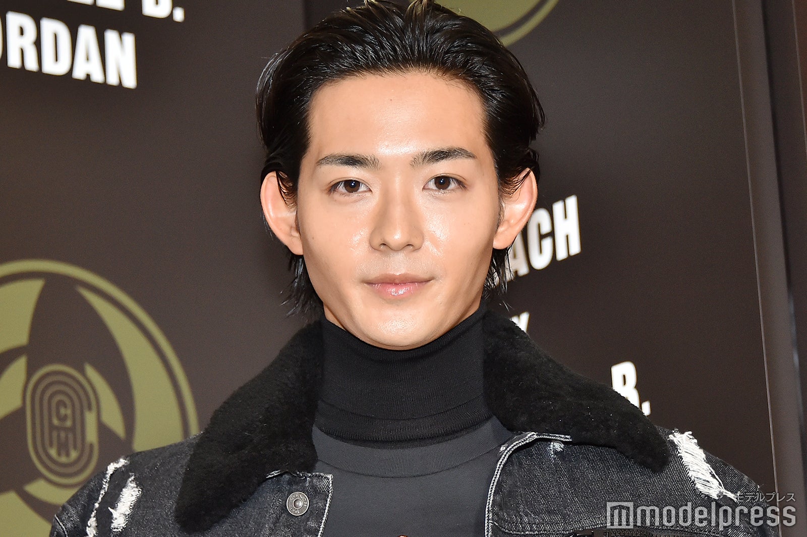 「アンナチュラル」葬儀屋・木林（竜星涼）「ラストマイル」でのイメチェンが話題「どっちも似合う」