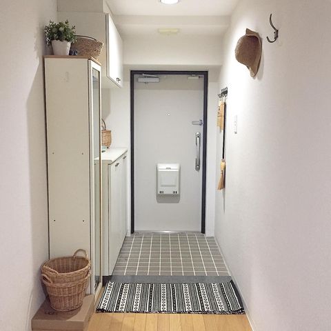画像3 16 狭いけどおしゃれなマンションの玄関を拝見 みんなの素敵なインテリア実例 モデルプレス