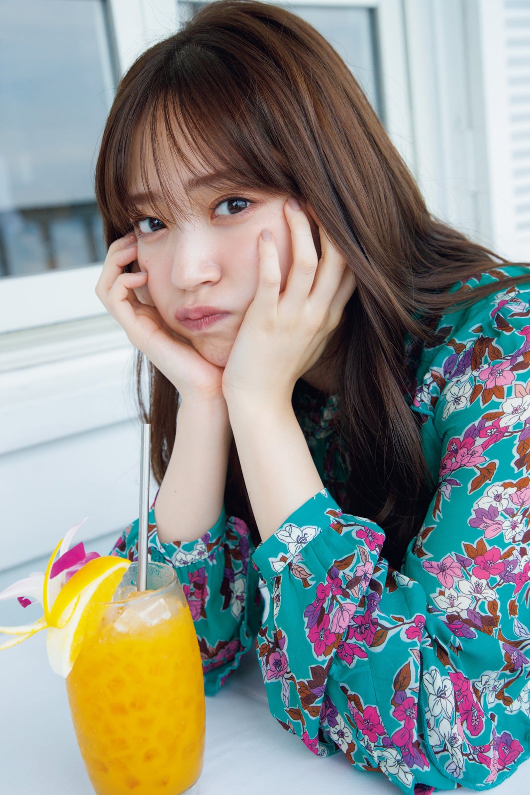 鈴木愛理／写真集「nectar」誌面カット（提供写真）