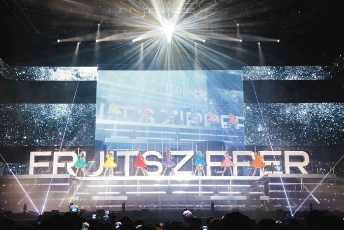 「FRUITS ZIPPER 3rd ANNIVERSARY 超めでたいライブ -さん-」より/PHOTO:ヨシモリユウナ、森好弘、高田梓