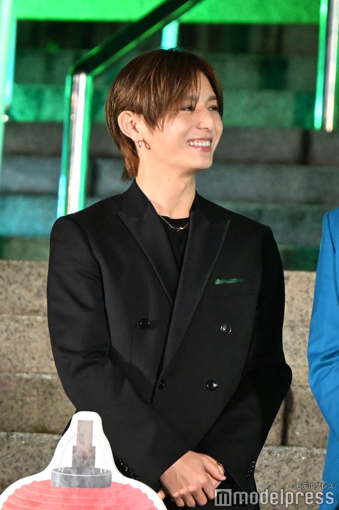 監督から「しつこく」指導があったと発言した江口のりこにすぐさま「『厳しく』ですよね!」と微笑みながらフォローした山田涼介(C)モデルプレス