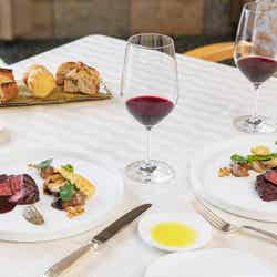 東京ディズニーシー・ホテルミラコスタ オチェーアノ “東京ディズニーシー・フード&ワイン・フェスティバル”ペアリングランチ (C)Disney