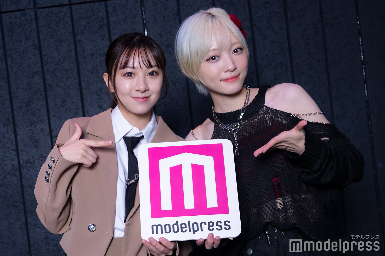 友恵温香、藤本理子（C）モデルプレス