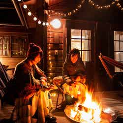 冬はキャンプファイヤーをしながらのグランピングが楽しい(提供画像)