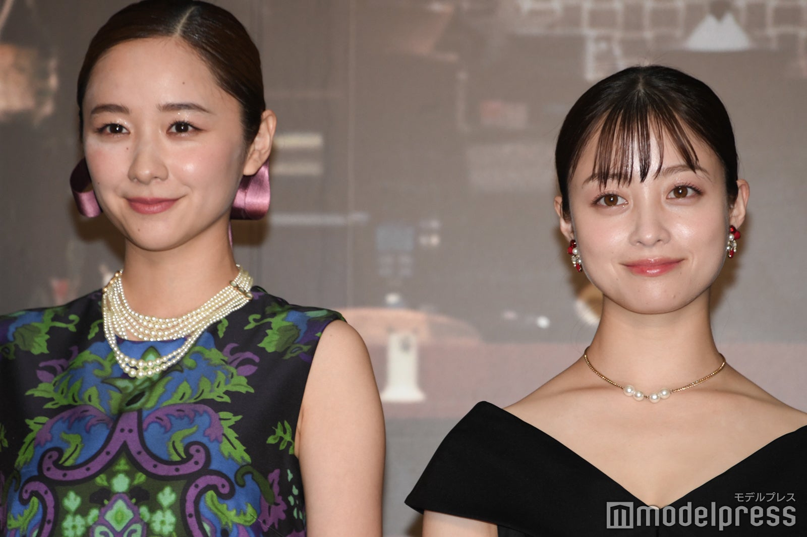 堀田真由、橋本環奈（C）モデルプレス