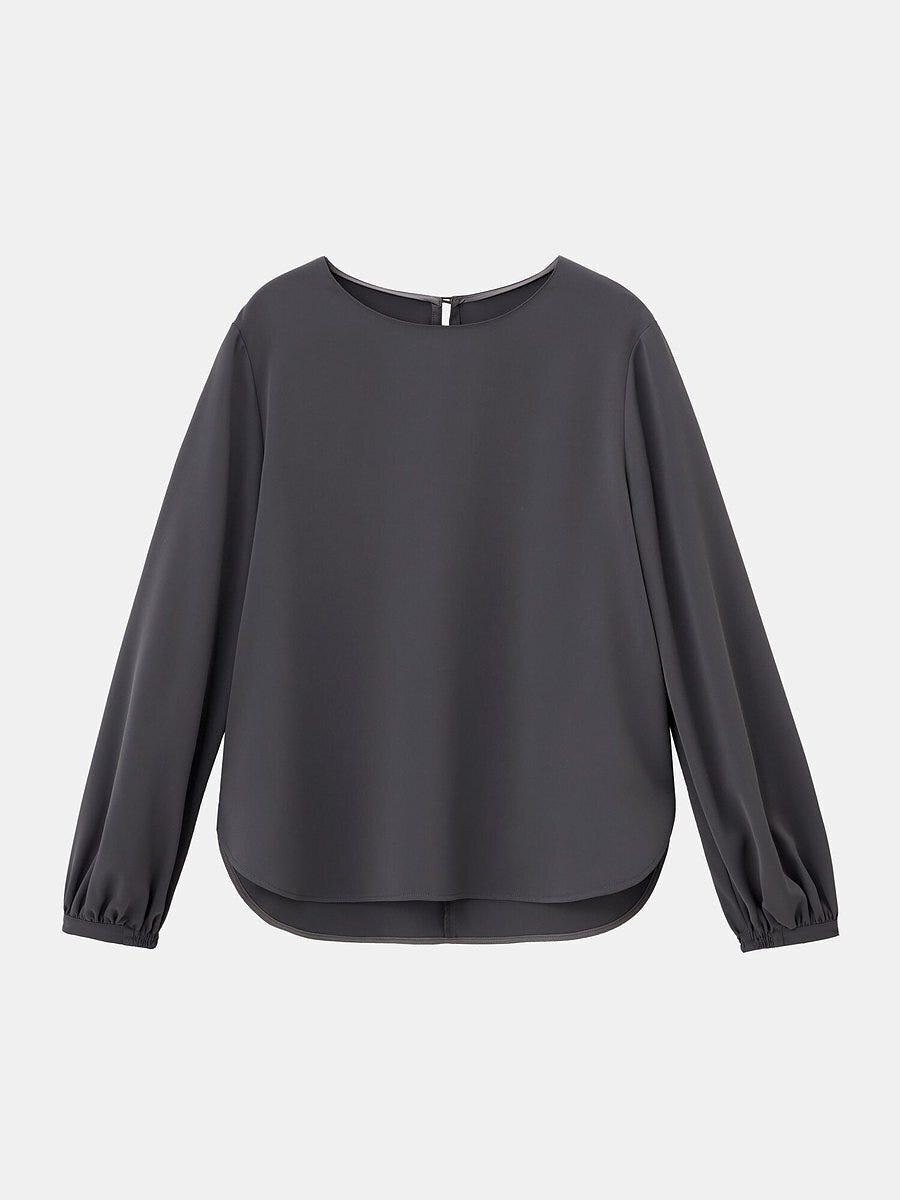 PLSTのラウンドヘムTブラウス