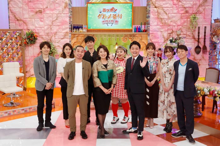 (左から)長野博、矢田亜希子、大悟、工藤阿須加、片平なぎさ、渡辺直美、ノブ、泉里香、須田亜香里、陣内智則(C)フジテレビ