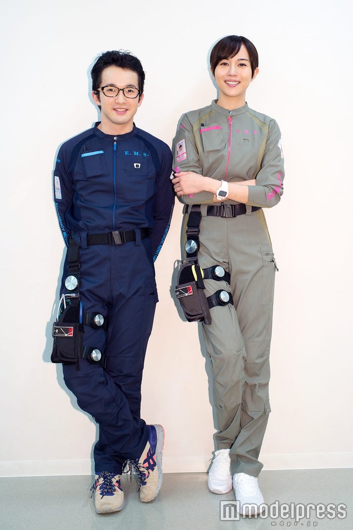 浅利陽介&比嘉愛未 (C)モデルプレス