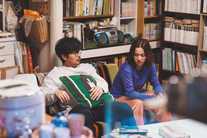 小澤征悦、中村アン「こんばんは、朝山家です。」第1話(C)ABCテレビ