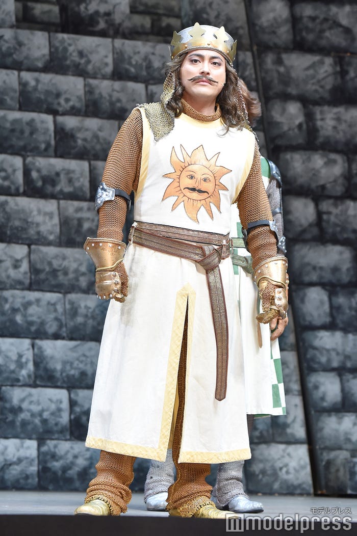 山田孝之 俺は泣いた 主演ミュージカルで共演者に感激 モンティ パイソンのspamalot モデルプレス 山田孝之 俺は泣いた 主演ミュージカルで共演者に感激 モンティ パイソンのspamalot モデルプレス