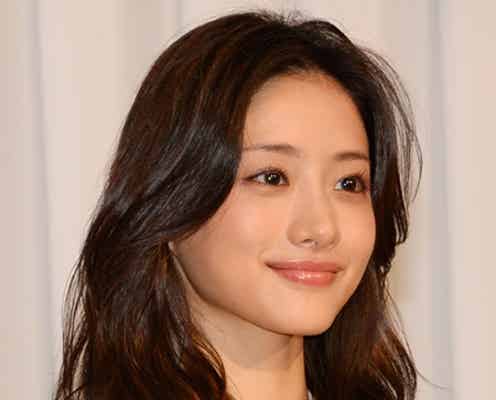 石原さとみ&山下智久、人生のモテ期を明かす「屋上からGLAYを…」