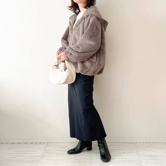 黒スカートコーデ 冬におすすめの大人の黒スカートコーデ