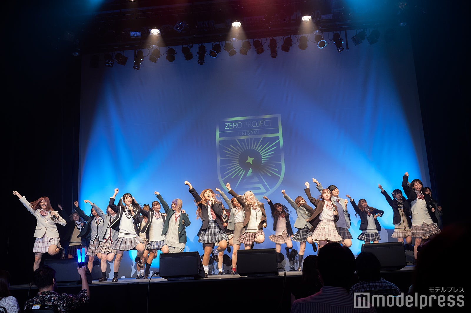 総勢125名のアイドルプロジェクト「Zero Project」始動　デビューライブに潜入＜インタビュー＞