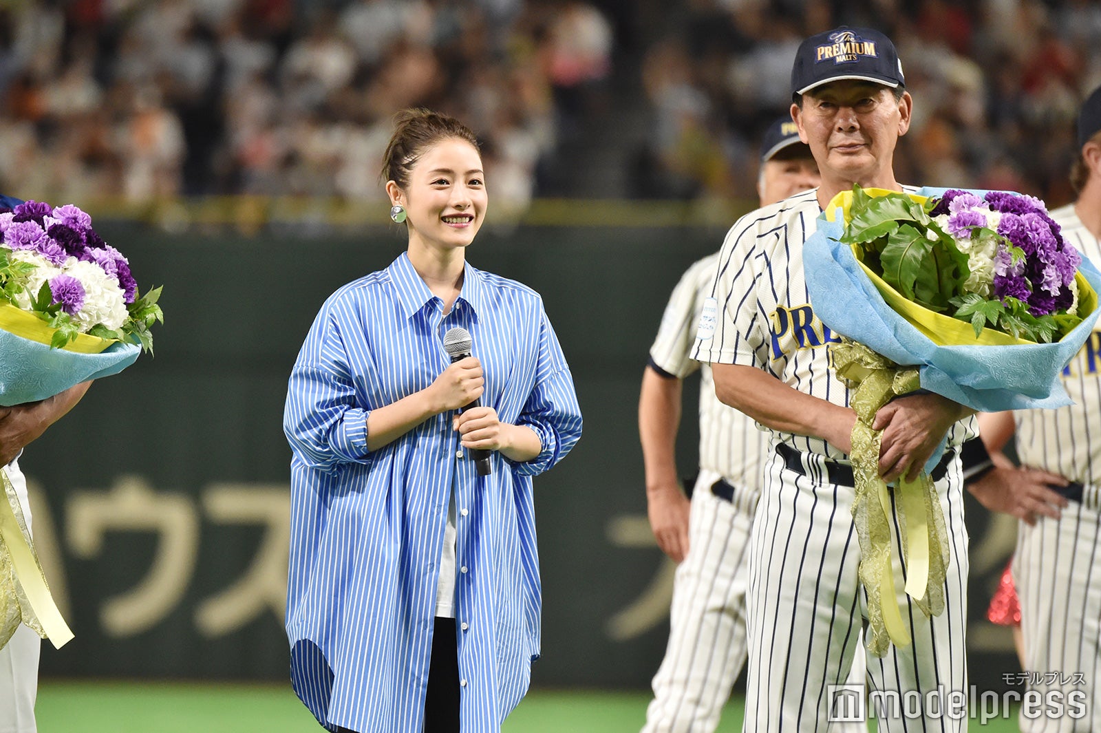 石原さとみ（左）（C）モデルプレス