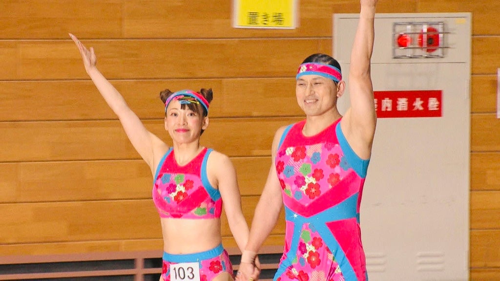 フワちゃん、春日俊彰（C）TBS