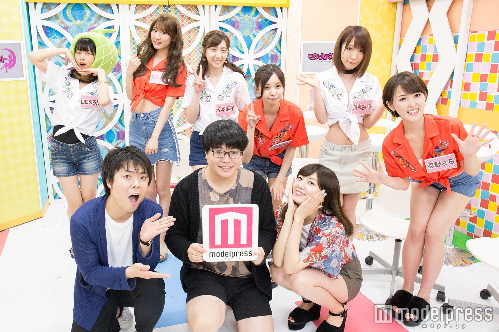 （前列左から）田所仁、関町知弘、岩崎名美（後列左から）山口めろん、あびる李帆、坂本麻子、川井優沙、清水あいり、忍野さら（C）モデルプレス