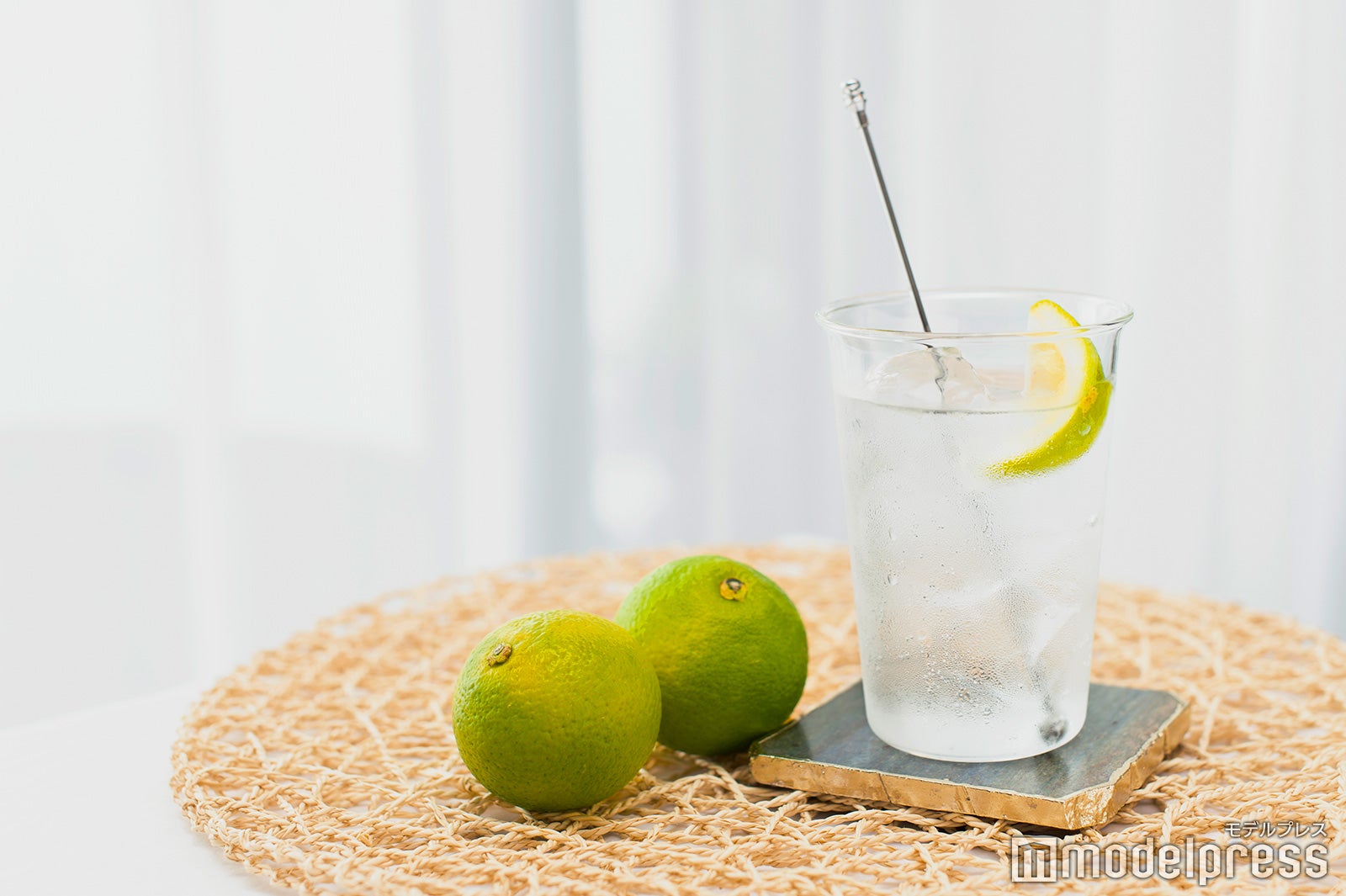 「iichiko NEO」＋ソーダで自分好みの“NEOハイ”を（C）モデルプレス