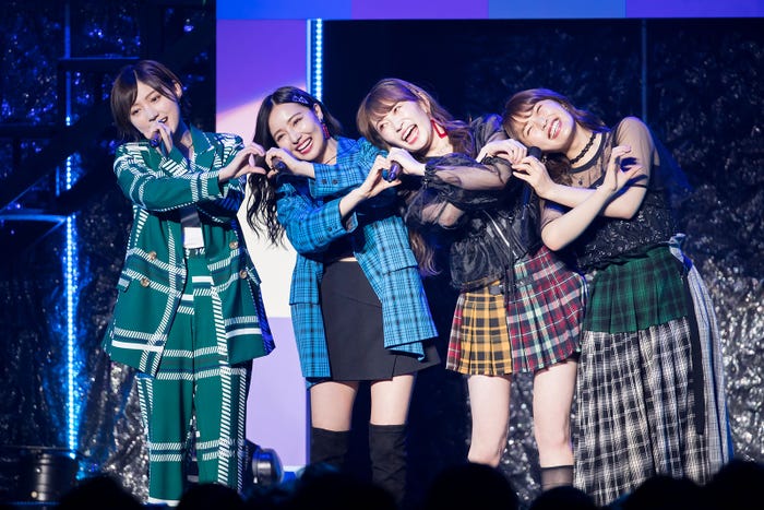 (左から)太田夢莉、村瀬紗英、吉田朱里、渋谷凪咲(C)NMB48