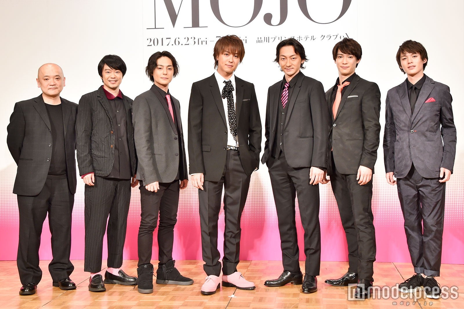 （左から）青木豪氏、尾上寛之、木村了、TAKAHIRO、波岡一喜、味方良介、横田龍儀（C）モデルプレス