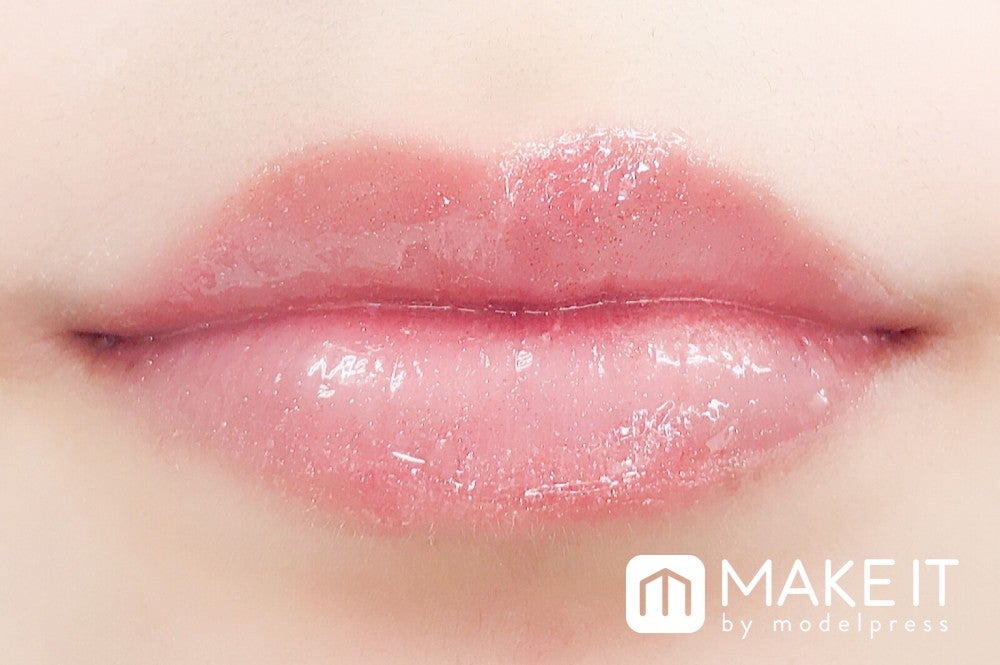 “シェルベージュ”に“クロコダイルロージー”を重ねて使用 (C)メイクイット