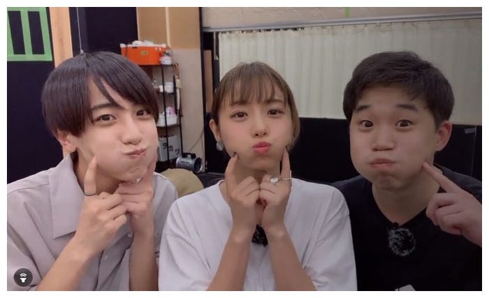 「全力ぷく顔」をする小西詠斗・石原さとみ・矢本悠馬/小西詠斗TikTokより