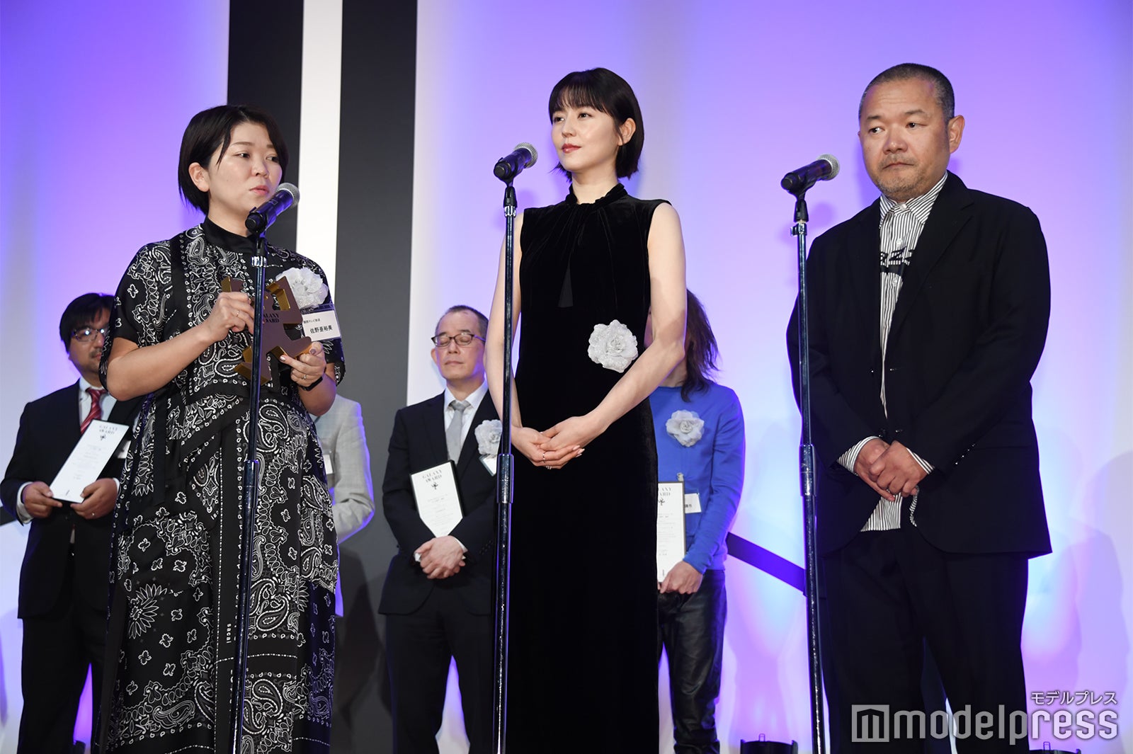 佐野亜裕美プロデューサー、長澤まさみ、大根仁監督（C）モデルプレス