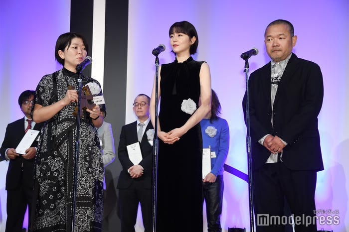 佐野亜裕美プロデューサー、長澤まさみ、大根仁監督(C)モデルプレス