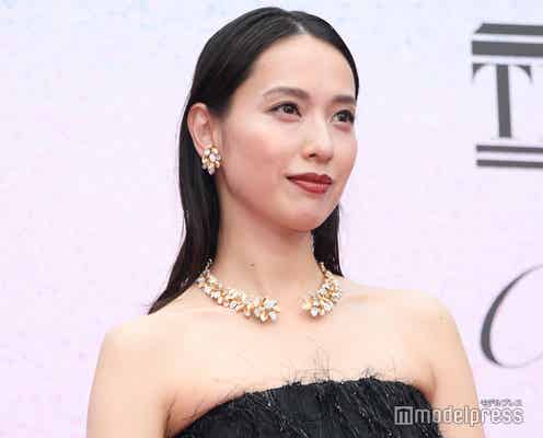 戸田恵梨香、大胆スリットから美脚輝く 家族は「離れていても愛おしい存在」【カルティエと日本 半世紀のあゆみ「結 MUSUBI」展 ― 美と芸術をめぐる対話】