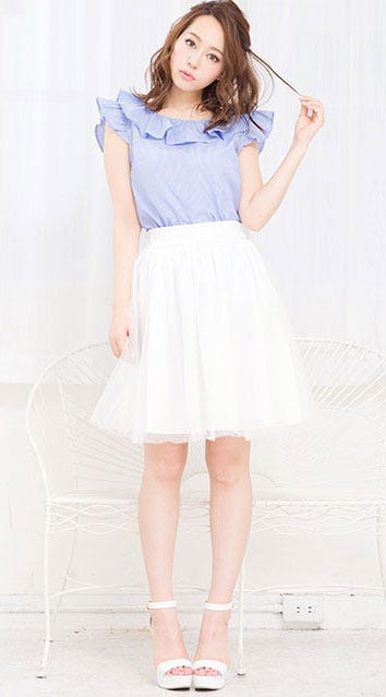 ノースリーブフリルショルダーブラウストップス「神戸レタス」1990円(税込)