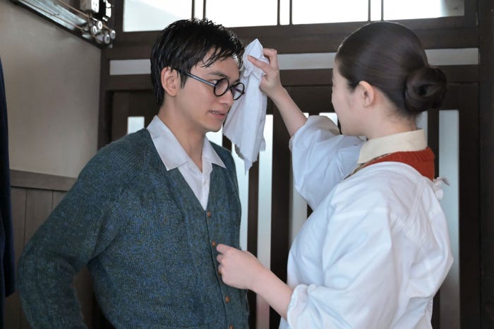 北村匠海、今田美桜「あんぱん」第89話(C)NHK