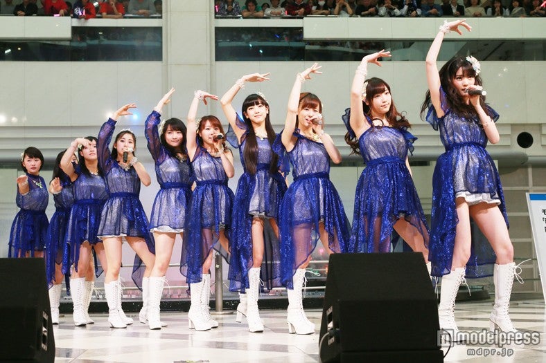 モーニング娘。’14のミニライブの様子