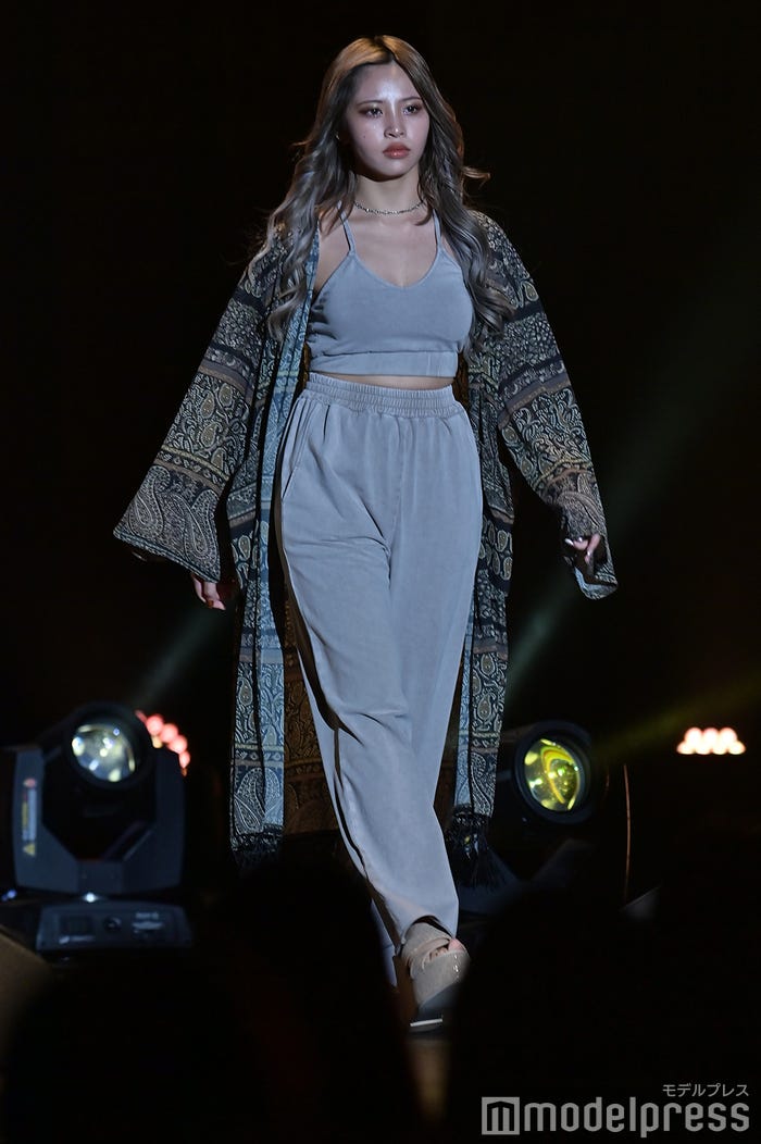 まる(C)モデルプレス