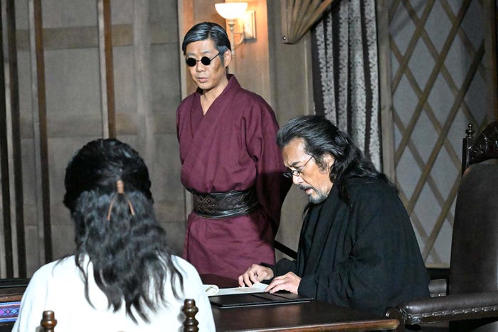 役所広司ら「VIVANT」第6話より(C)TBS