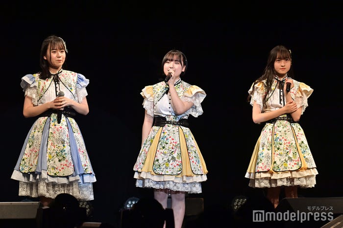 (左から)宗雪里香、清水紗良、川又あん奈/STU48(C)モデルプレス