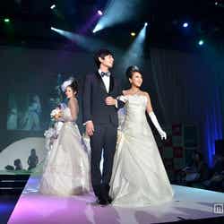 ウエディングドレスファッションショーの様子