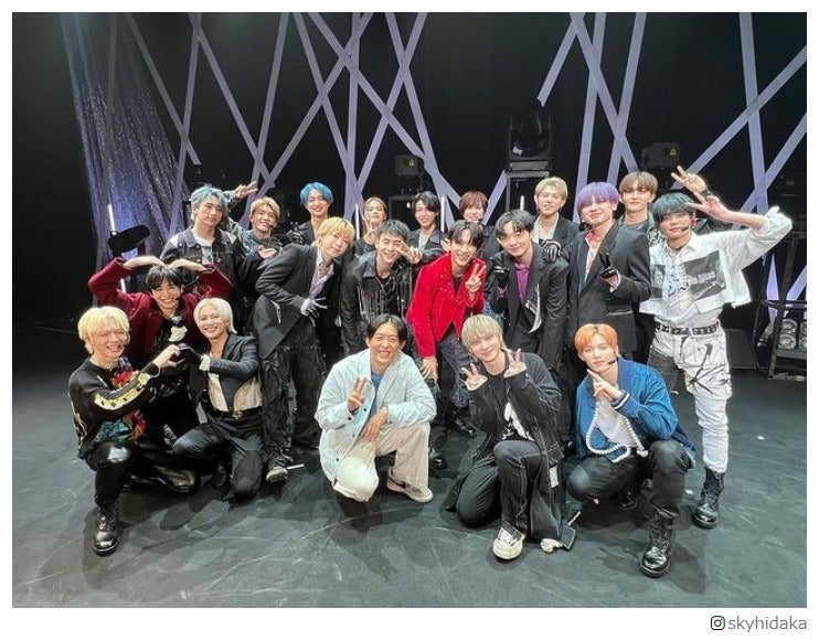 “同時デビュー”INI＆BE:FIRST、豪華オフショット公開 SKY-HIも駆け付け「最高すぎる」「また共演して欲しい」と反響