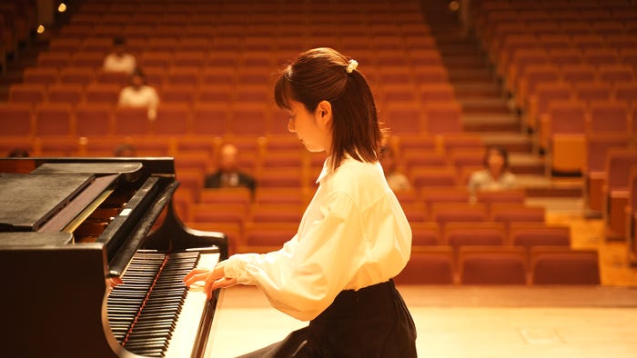 堀田真由「たとえあなたを忘れても」第1話より(C)ABCテレビ