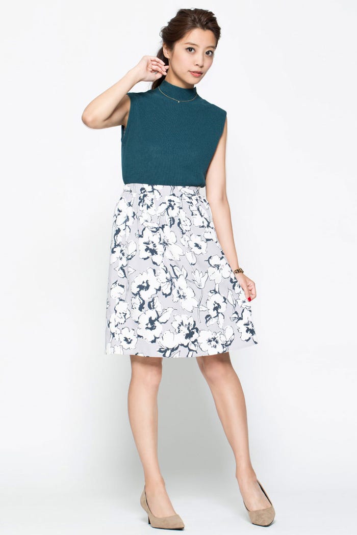 ハイネックノースリーブニット「riana」 5,320円(税込)